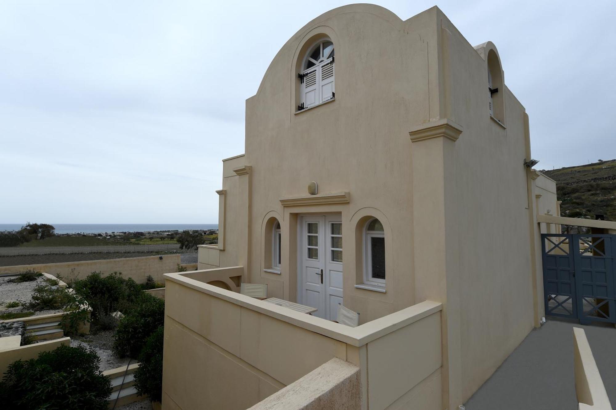 Leon Lux Apartments Perivolos  Eksteriør billede