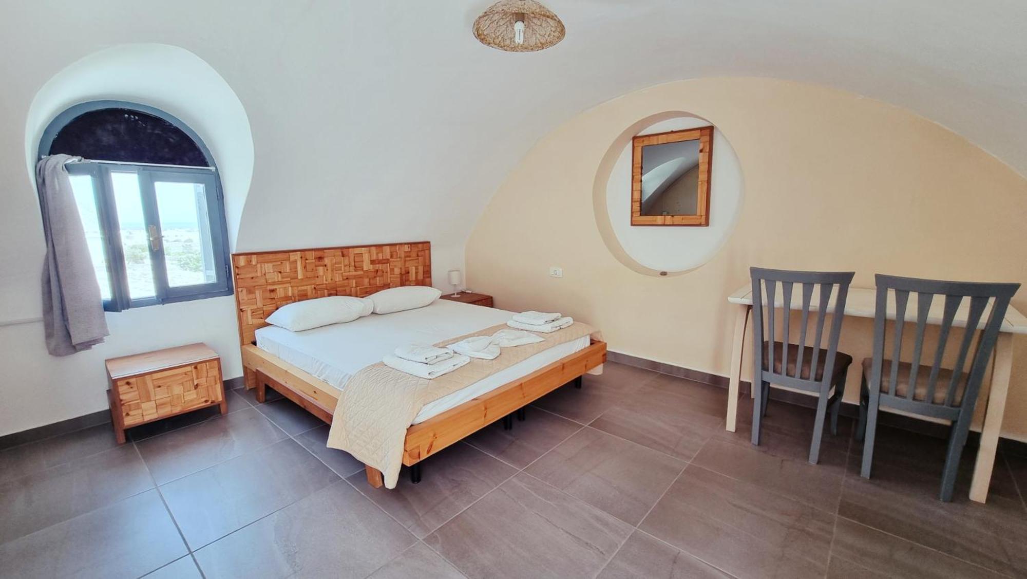 Leon Lux Apartments Perivolos  Eksteriør billede