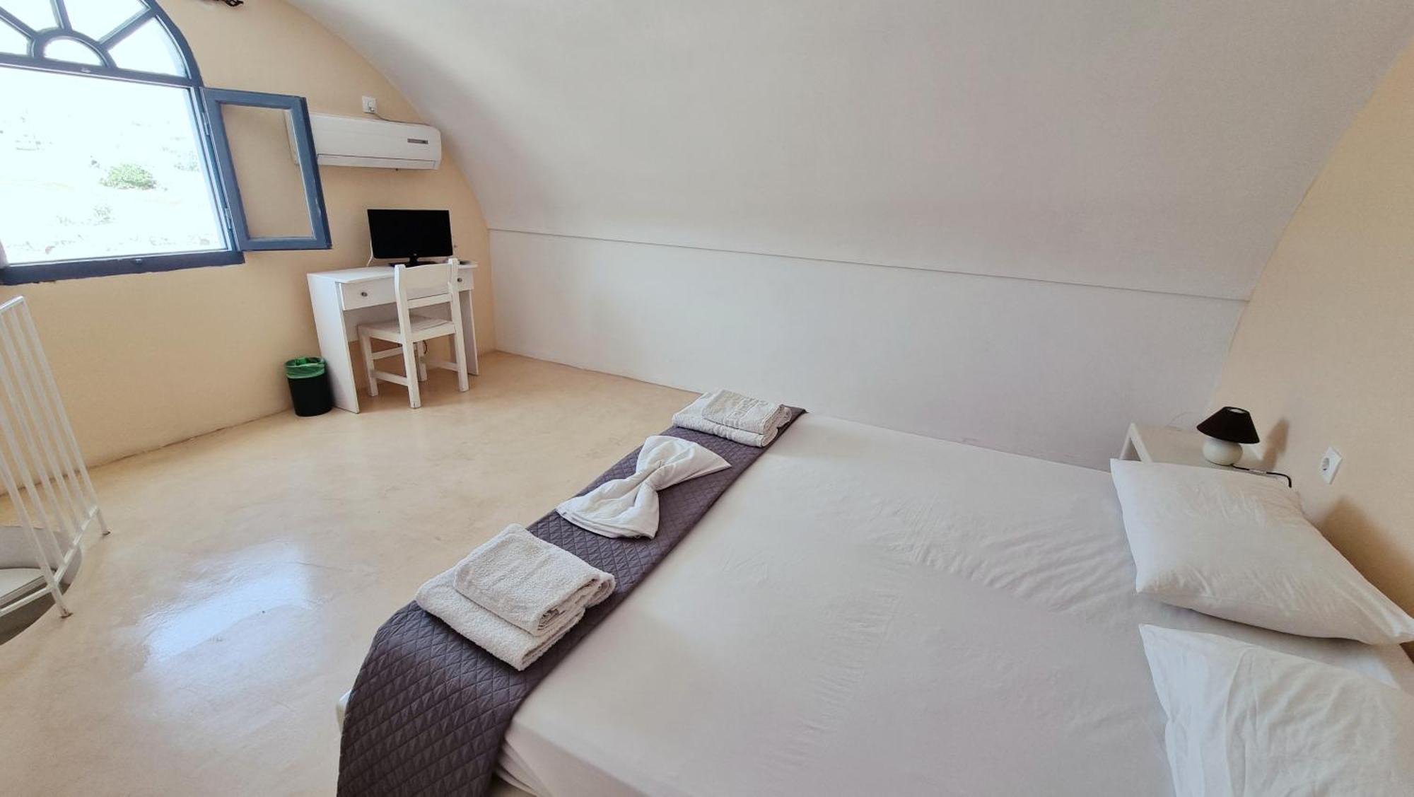 Leon Lux Apartments Perivolos  Eksteriør billede