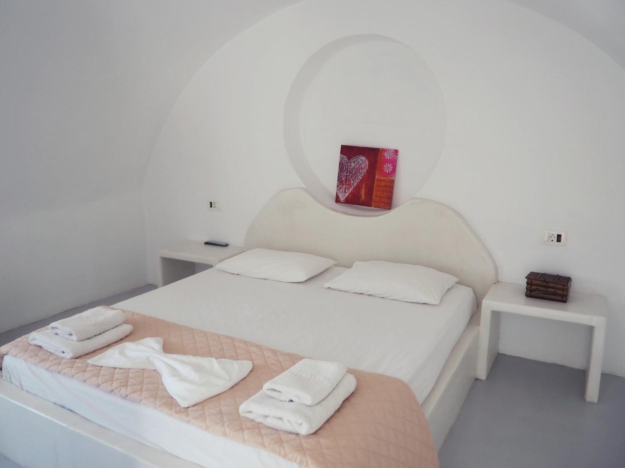 Leon Lux Apartments Perivolos  Eksteriør billede