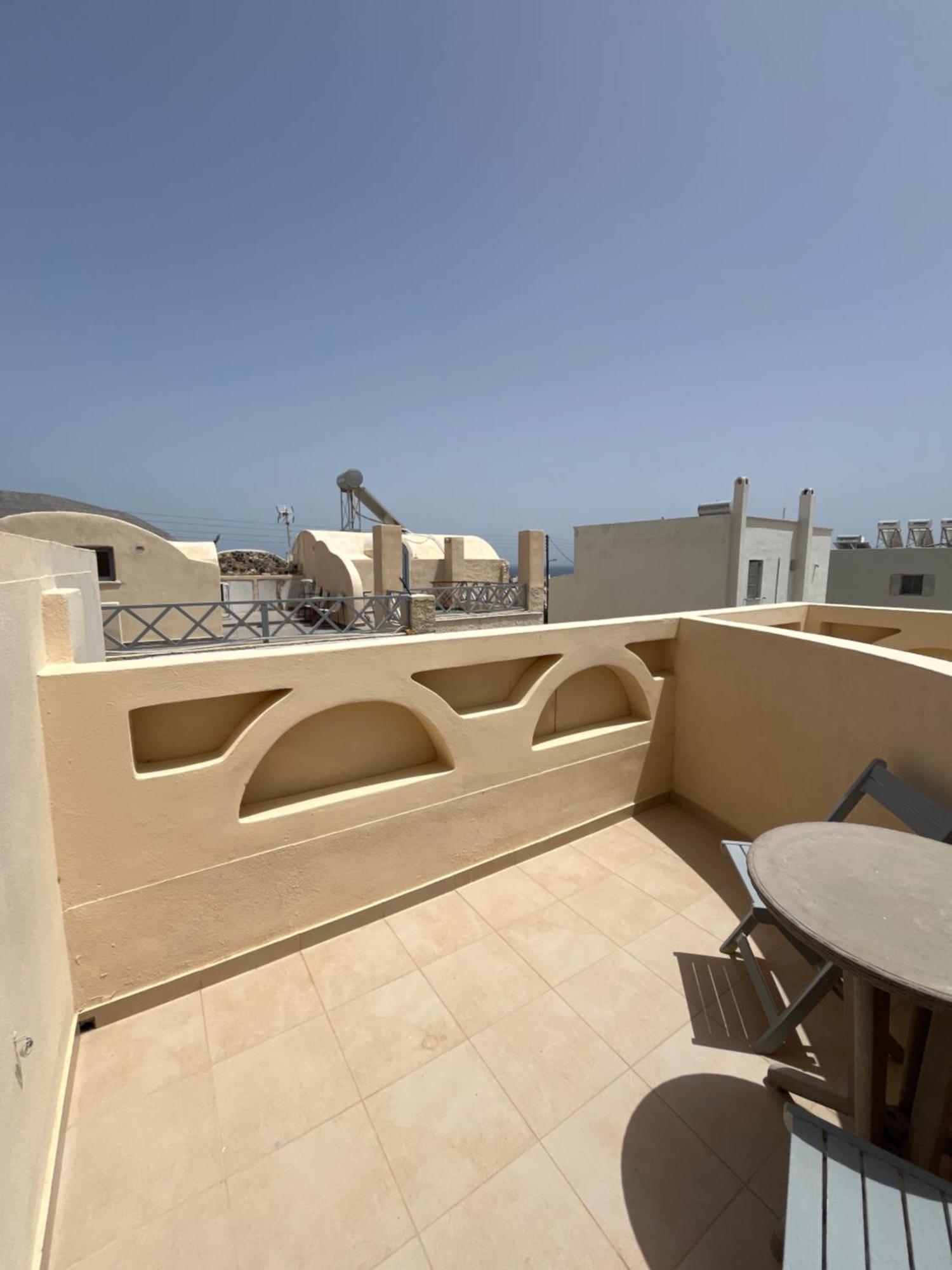 Leon Lux Apartments Perivolos  Eksteriør billede