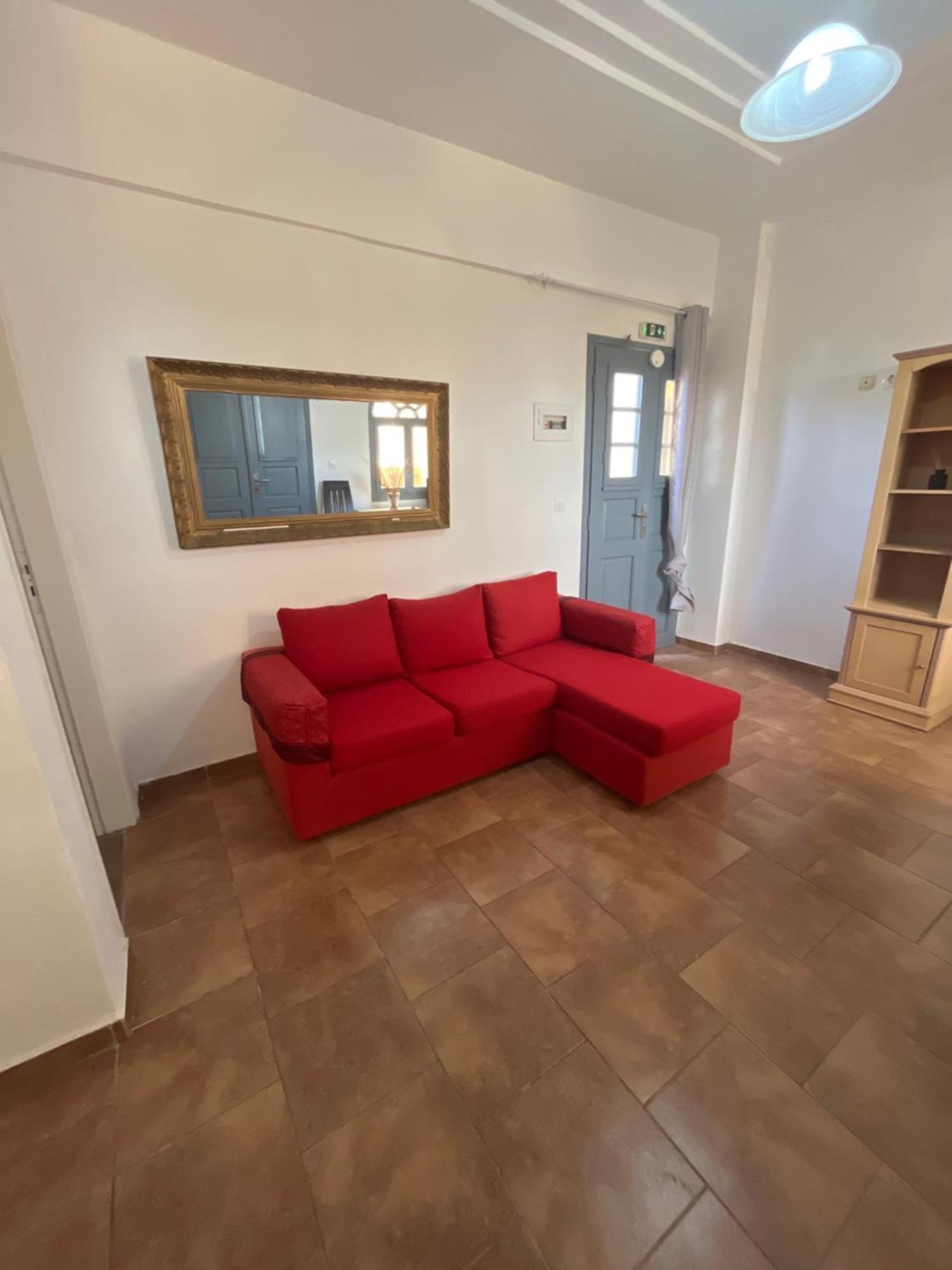Leon Lux Apartments Perivolos  Eksteriør billede