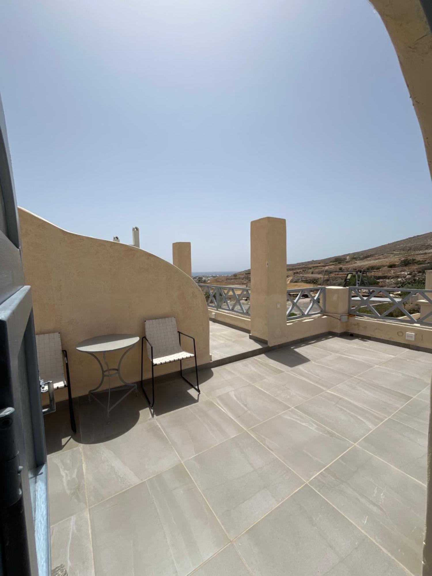 Leon Lux Apartments Perivolos  Eksteriør billede