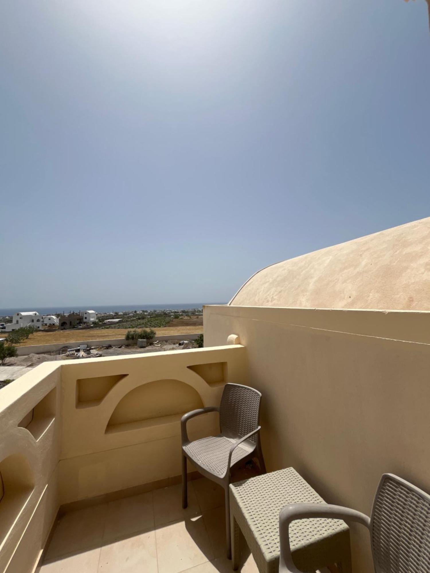 Leon Lux Apartments Perivolos  Eksteriør billede